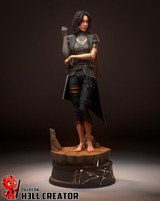 Lune Figure - Clair Obscur: Expedition 33 - resin tabletop miniature alternate angle