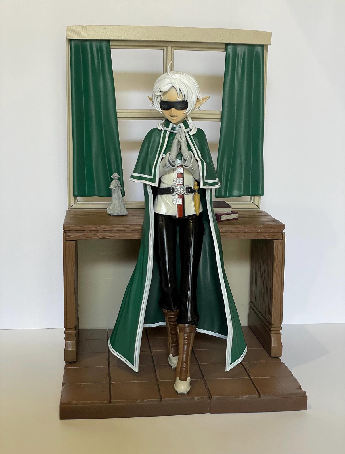 Sylphiette Figure - resin tabletop miniature alternate angle