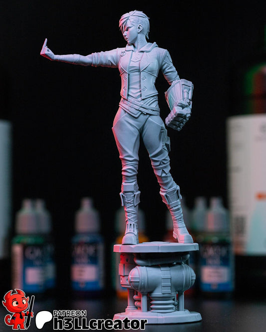 Vi Figure - Arcane - resin tabletop miniature alternate angle