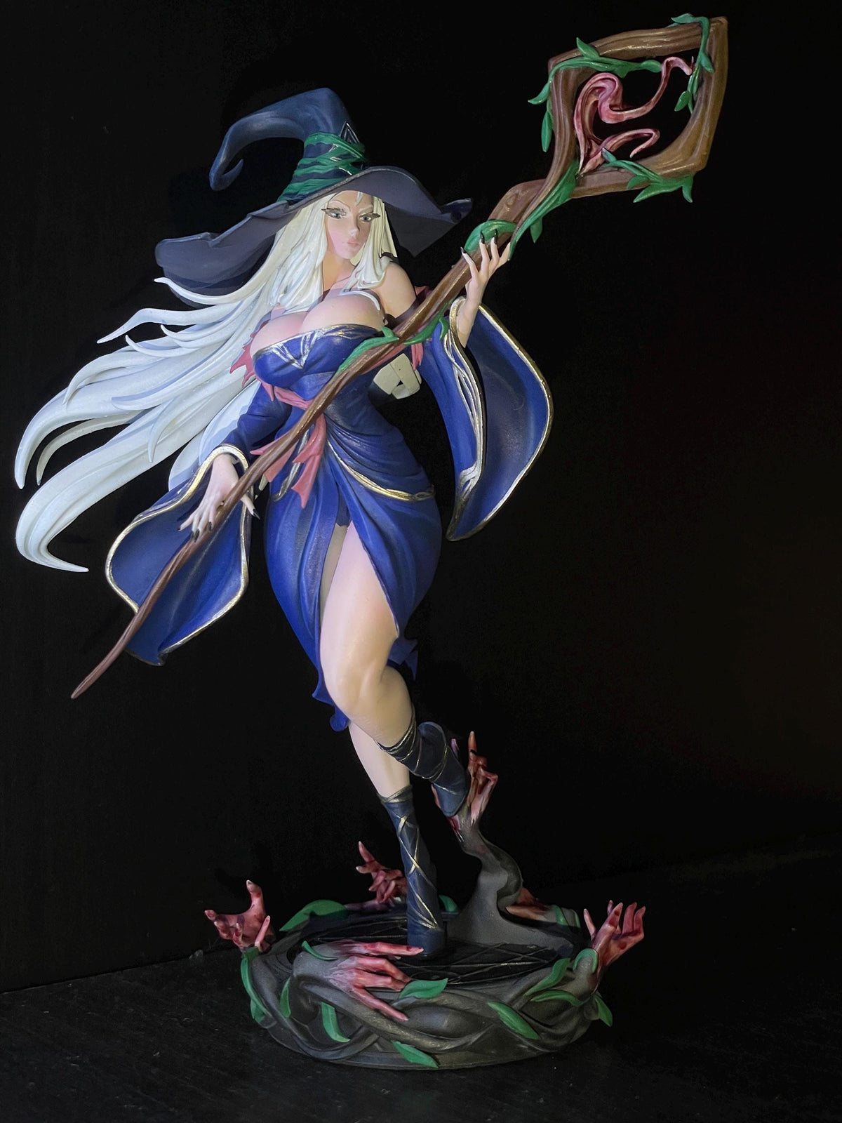 Recluse Figure - Elden Ring Nightreign - resin tabletop miniature alternate angle