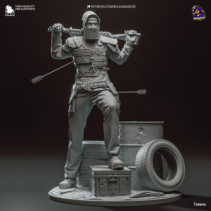 Survivor Rust Figure - resin miniature view 5